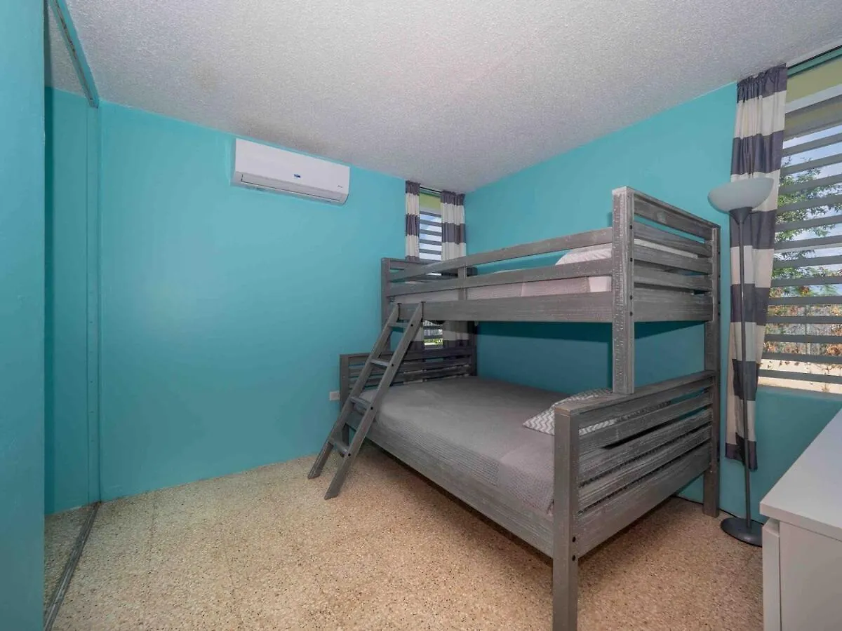 3 Bedroom In Quiet Neighborhood 5 Minutes To Beach Luquillo Semesterbostad